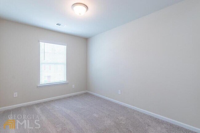 Building Photo - 3506 Lakeview Crk