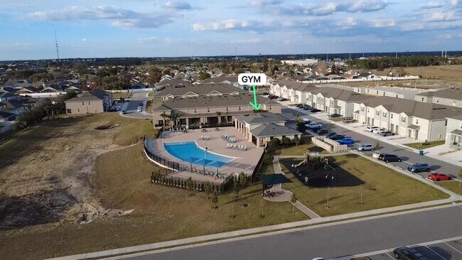 Building Photo - 1635 Thicket Ave