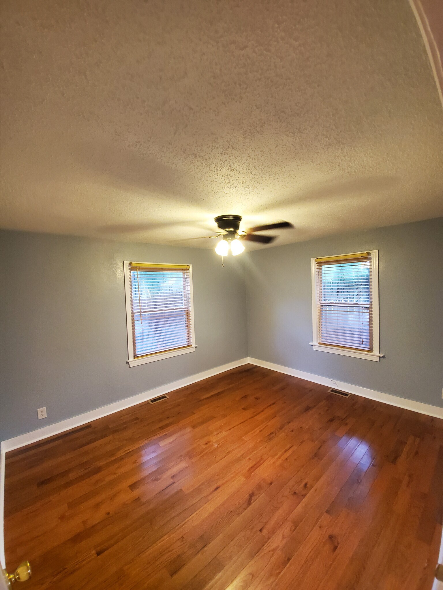 Bedroom - 119 Avery St