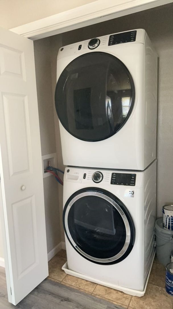 Building Photo - Welcome home to Kahoma Village