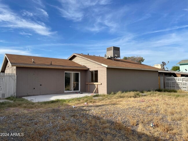 Building Photo - 8333 W Roma Ave