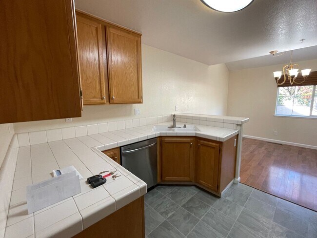 Building Photo - 1803 Carneros Cir