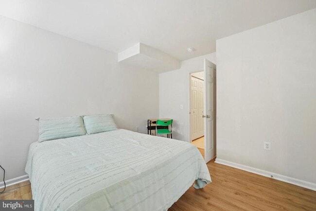 Building Photo - 23110 Blackthorn Square