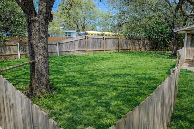 Building Photo - 11529 Main St