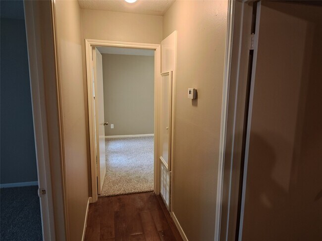 Building Photo - 11514 Meadow Ln