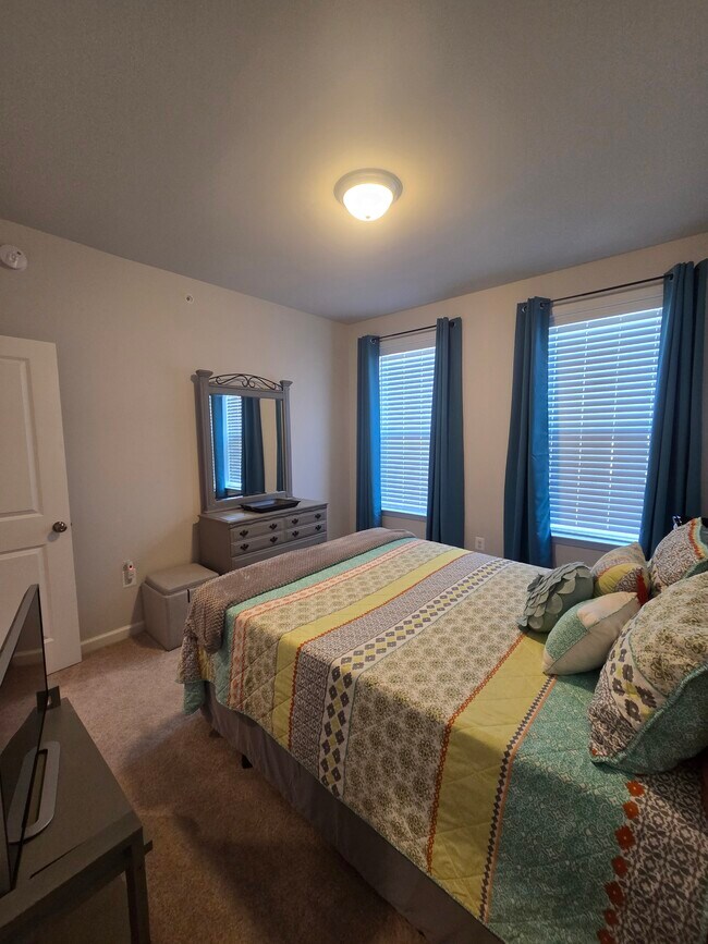 Building Photo - 9227 Magellan Pkwy