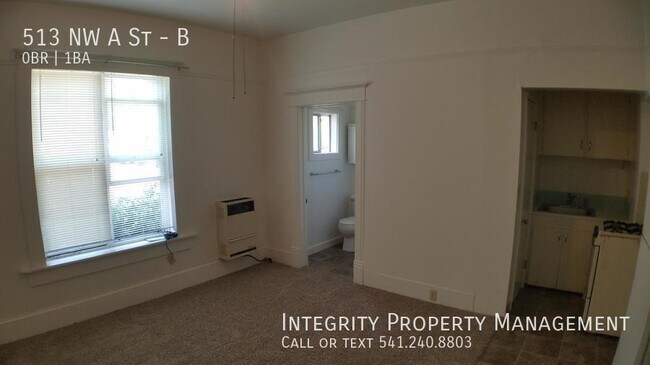 Building Photo - 513 NW A St