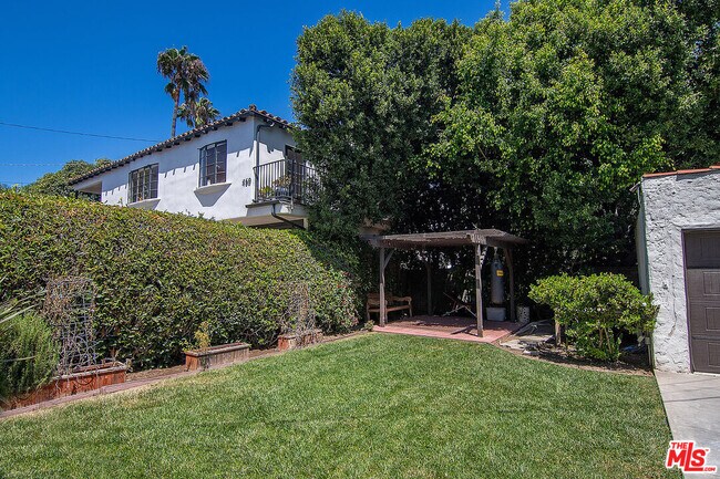Building Photo - 450 N Orange Dr
