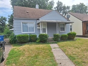 Building Photo - 3890 Poplar Ave