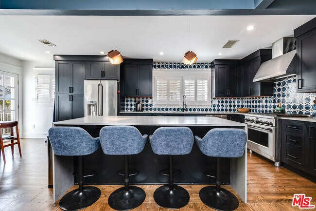 Building Photo - 1308 N Ogden Dr