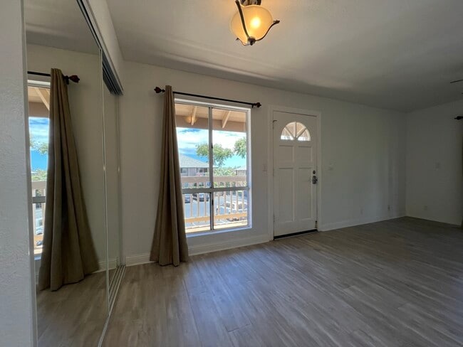 Building Photo - 480 Kenolio Rd