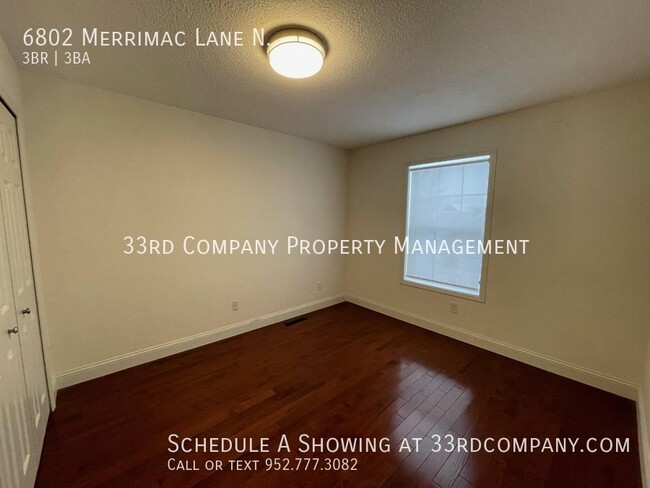 Building Photo - Beautifully Remodeled Maple Grove Townhome!