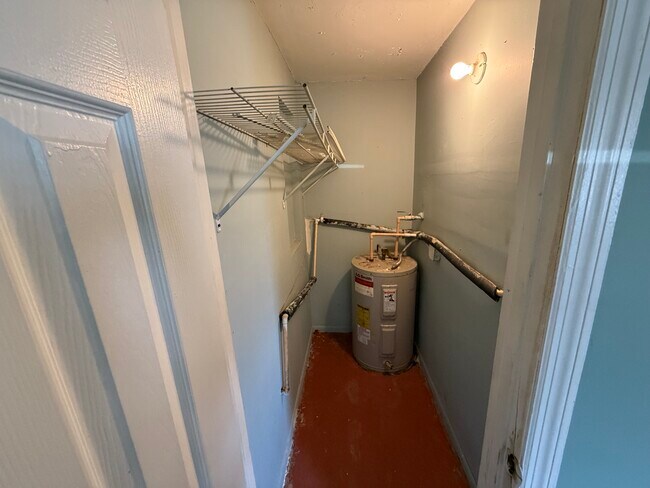 Building Photo - 2119 W 14th St