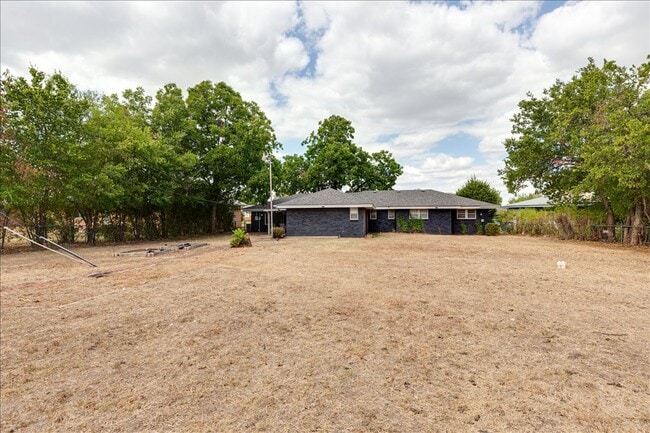 Building Photo - 3308 NW Atlanta Ave