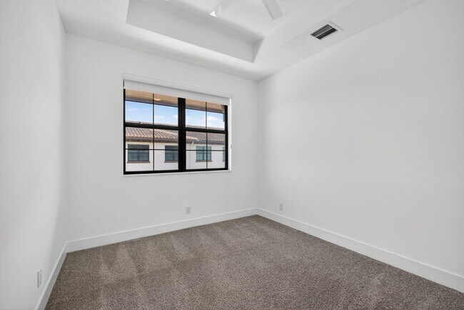 Building Photo - 8072 Hobbes Wy