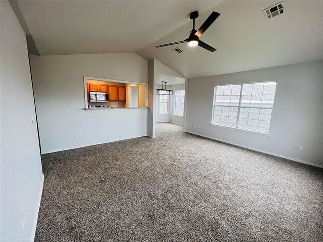 Building Photo - 3br 2ba home in the Shadowlake Subdivision!!