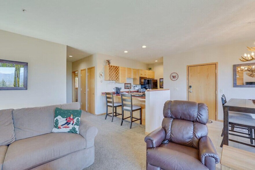 Building Photo - 91400 Ryan Gulch Rd