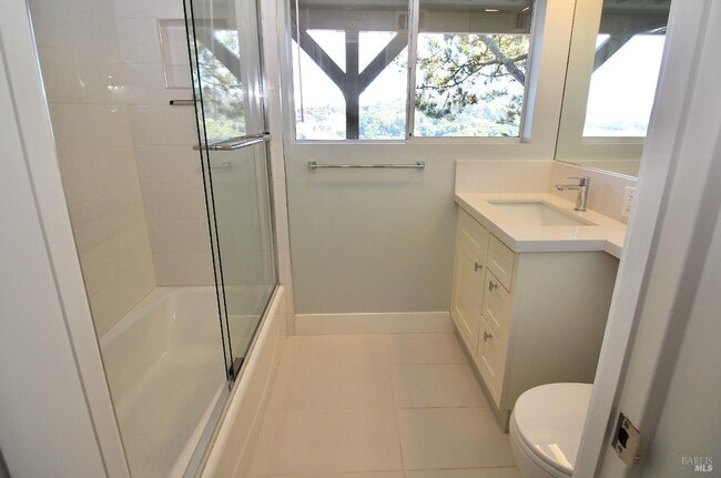 Building Photo - 201 Cleveland Ct