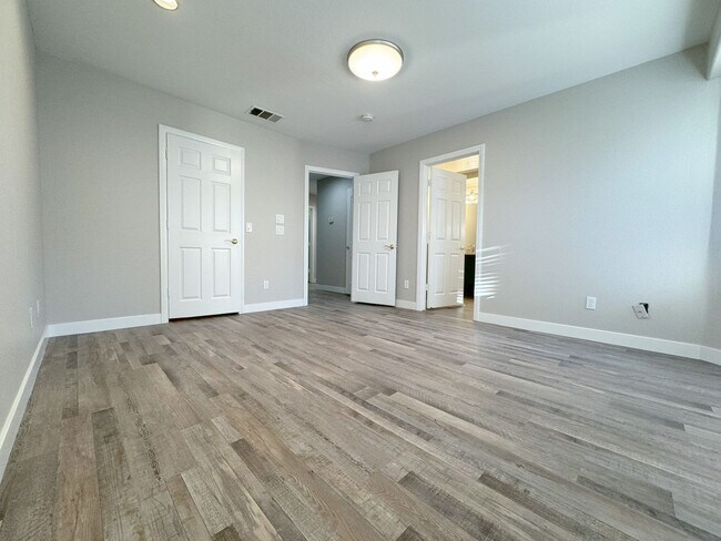 Building Photo - Newly Remolded Open Floor Plan One-Story 3 bedrooms & 2 Baths Home