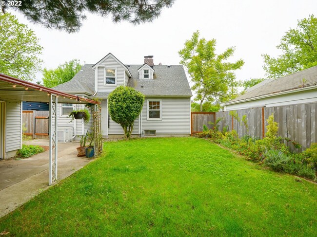 Building Photo - Charming 3 bed + office, 1.5 bath rental home in University Park Portland!