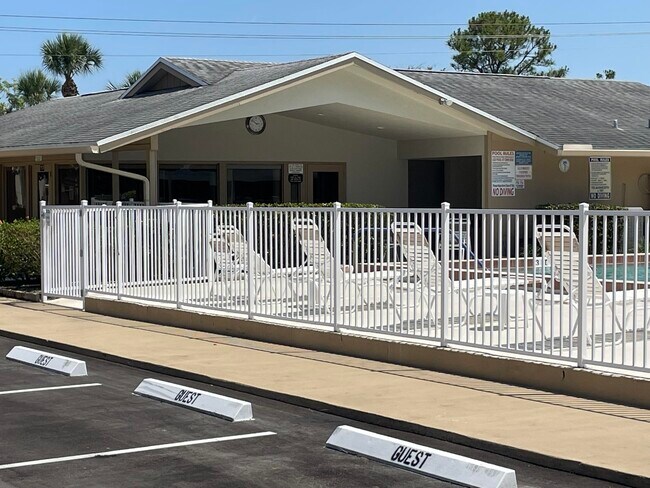 Building Photo - 3031 SE Aster Ln