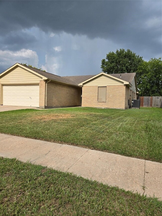 Building Photo - 4422 Wee Lassie Ln
