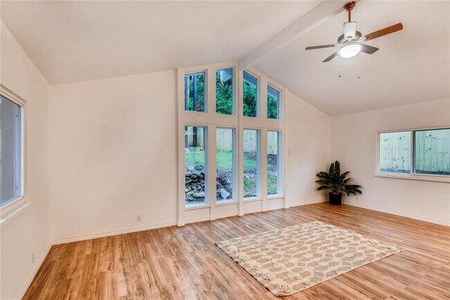 Building Photo - 11639 River Oaks Trail