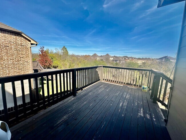 Building Photo - 1010 Bar Z Ranch
