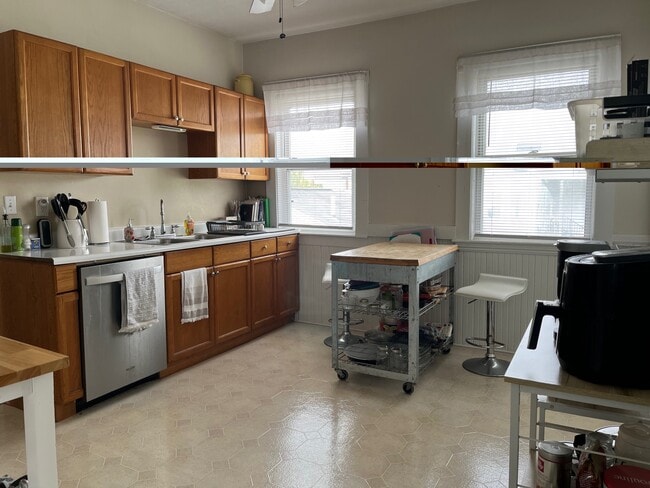 Building Photo - 7 Wheeler St