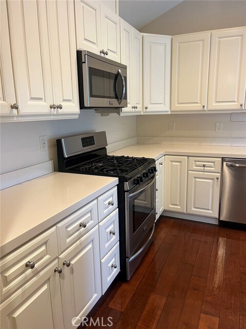 Building Photo - 2980 Hyde Park Cir