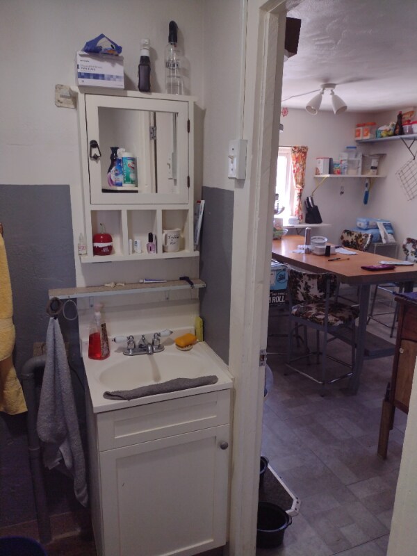 Building Photo - 5 Varick St