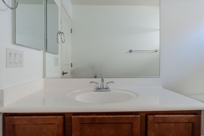 Building Photo - 3 bedroom home in Gilbert!