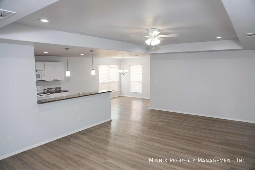 Building Photo - 1649 Wrigley Dr