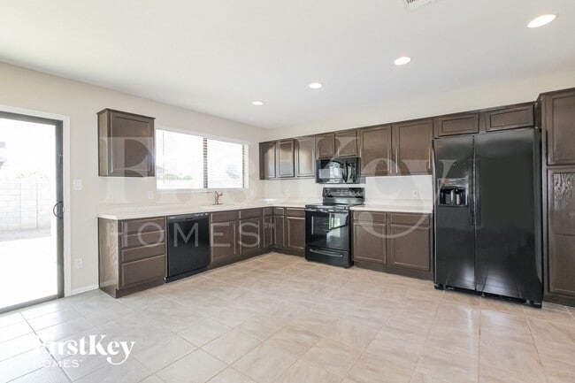 Building Photo - 2733 W Villa Rita Dr