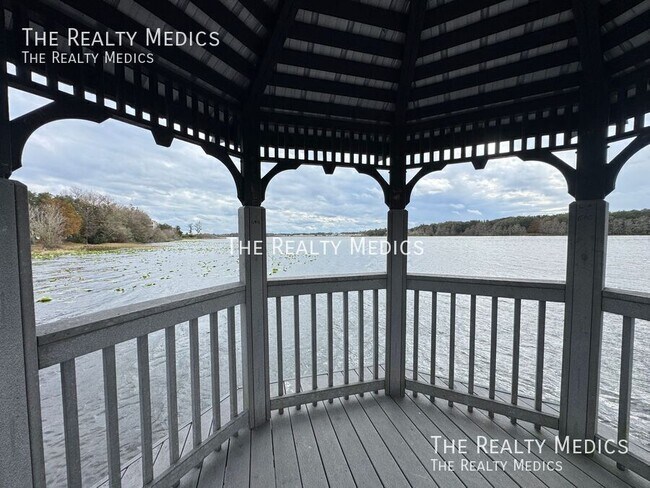 Building Photo - 6627 Queens Borough Ave