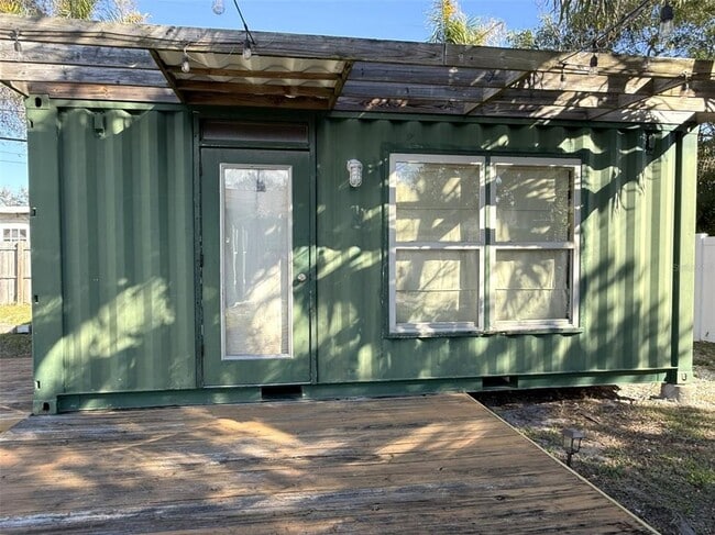 Building Photo - 105 N Aurora Ave