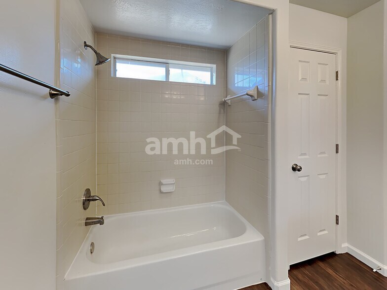 Building Photo - 22115 Guston Hall Ln