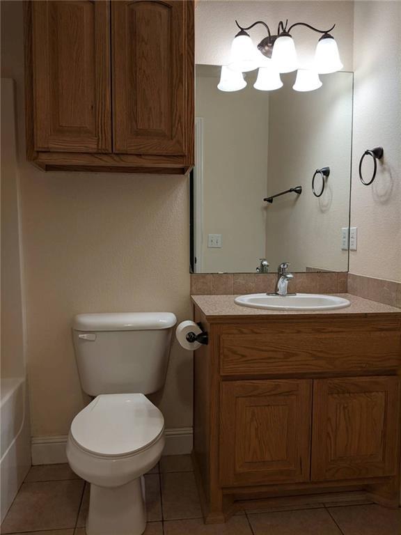 Building Photo - 560 Dogwood St