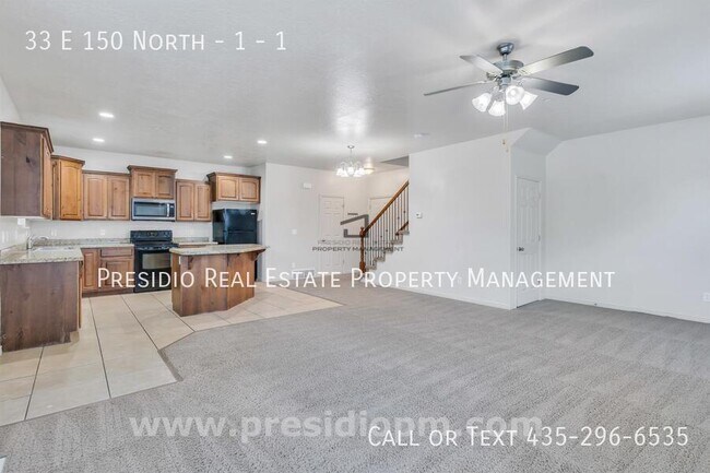 Building Photo - 33 E 150 N