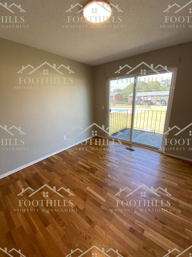 Building Photo - 500 Concord Rd