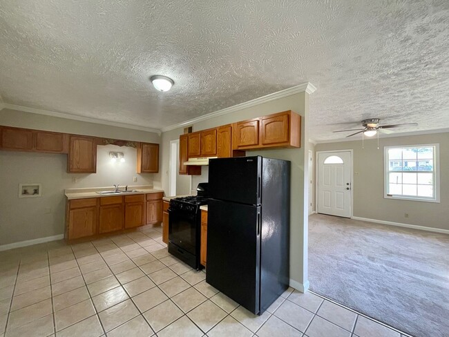 Building Photo - Unwind In Style