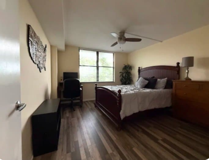 Building Photo - 701 S Madison Ave