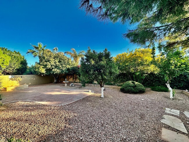 Building Photo - 9071 E Caribbean Ln