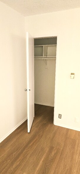 Building Photo - 458 Hayworth Ave