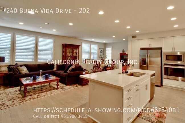 Building Photo - 240 Buena Vida Dr