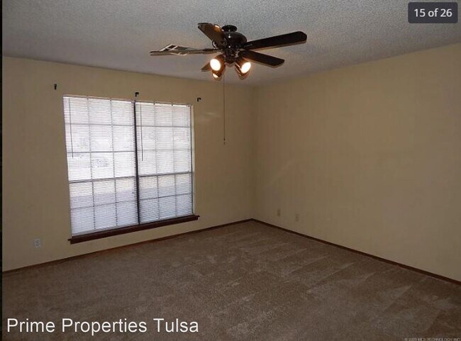 Building Photo - 3 br, 2 bath House - 301 W. Miami St.