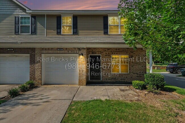 Building Photo - 10448 Benfield Rd