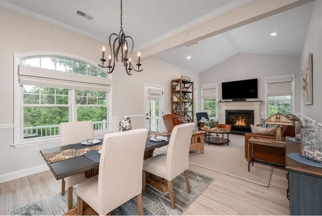 Building Photo - 220 Adams Pointe Blvd