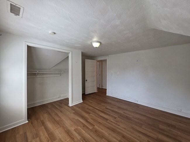 Building Photo - 132 Orleans Cir