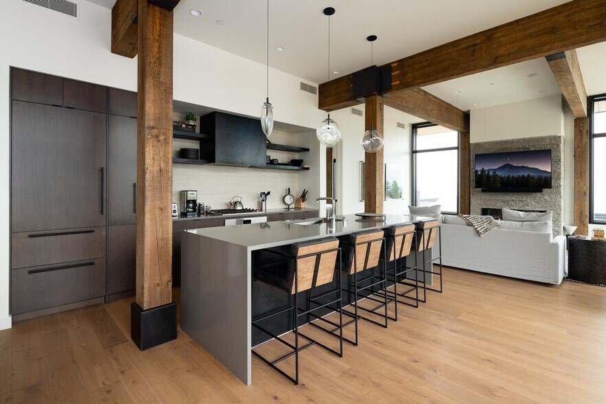 Building Photo - 4 Boathouse Way